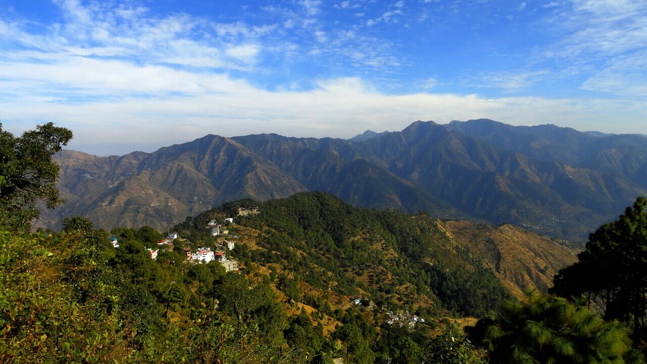 stunning mountain range in lansdowne