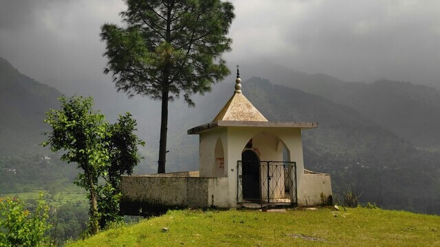 small temple in lansdowne