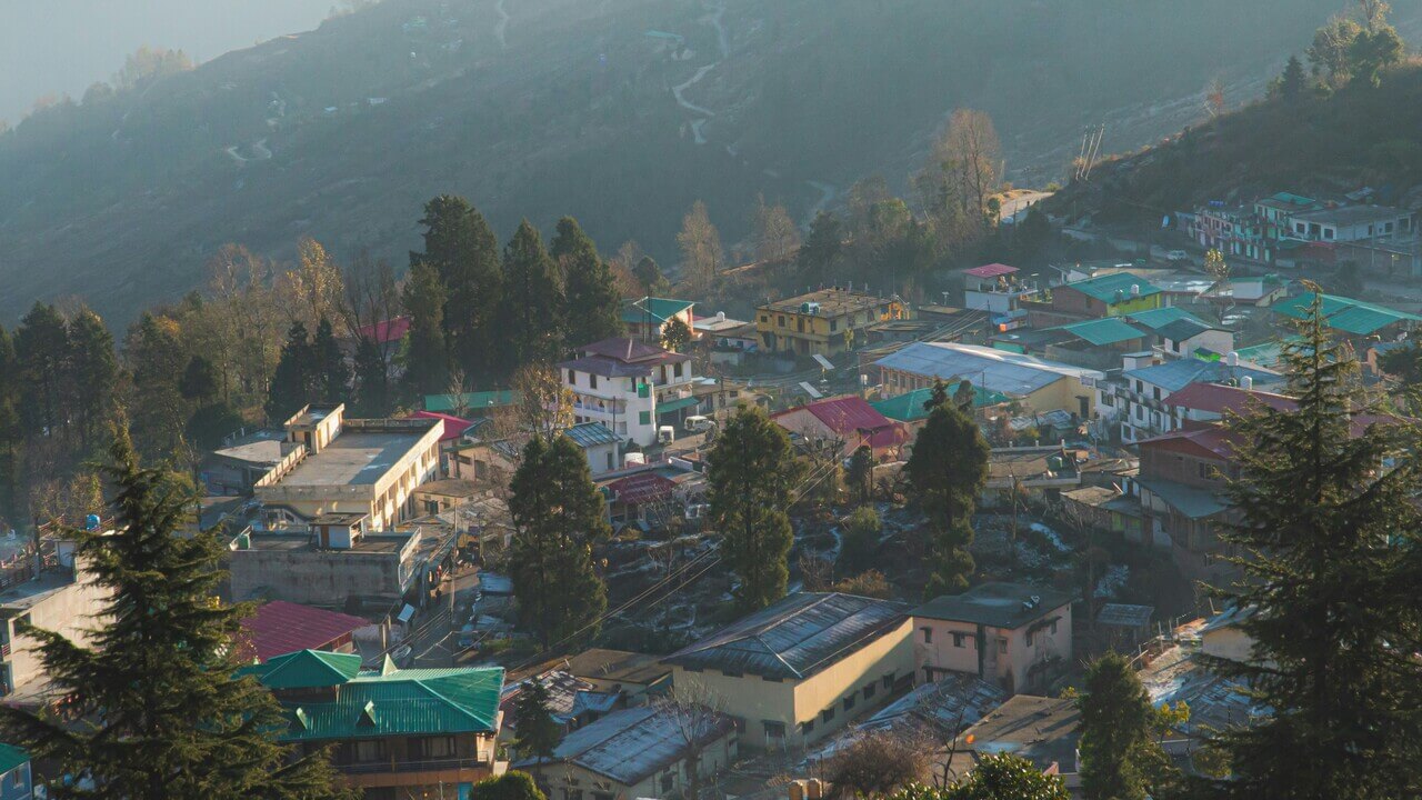 closely located houses in a village in munsiyari