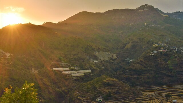 beautiful sunrise in mussoorie